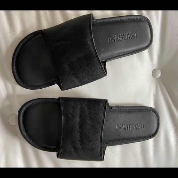 Leather slides - Picture 1 of 1